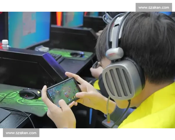 电竞春晚洲际赛焦点大战一触即发，千万观众屏息以待！