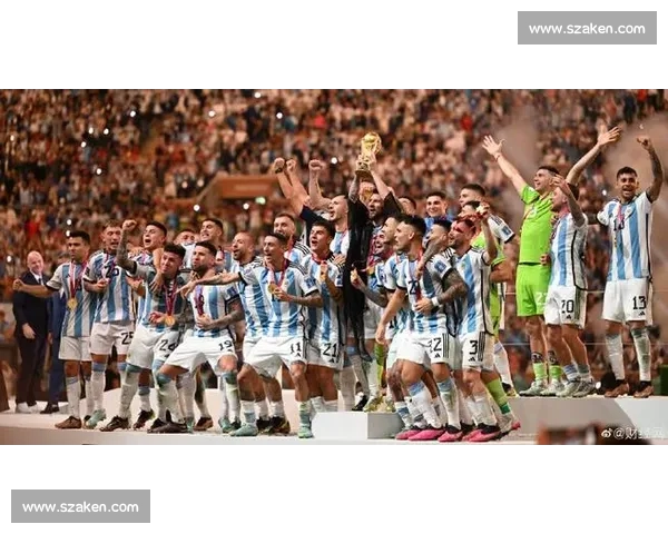 冠军诞生！阿根廷时隔36年再捧杯，梅西圆梦就此封神！