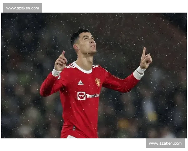 C罗重返老特拉福德！曼联球迷激动：国王回来了！红魔迎新王！