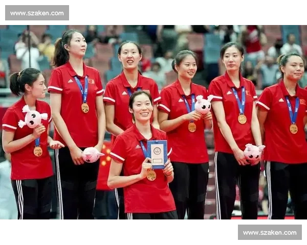 她们用汗水和拼搏，赢得了女排世界杯冠军的桂冠！