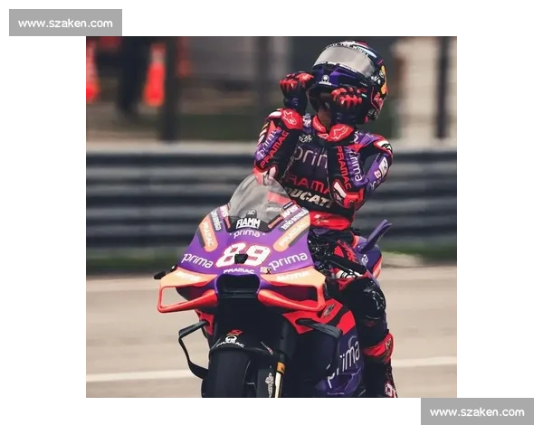 赛车女孩的梦想！MotoGP女将挑战极限，冠军荣耀值得期待